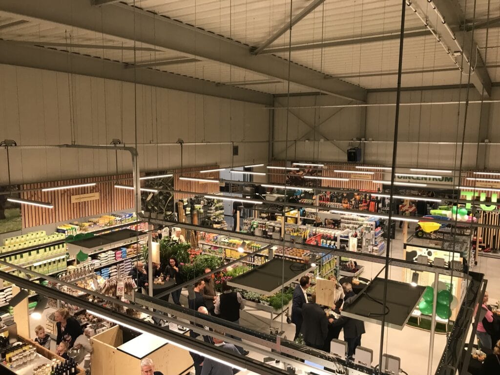 Binnenaanzicht van JCVANKESSEL Bouw bij Welkoop Geldermalsen.