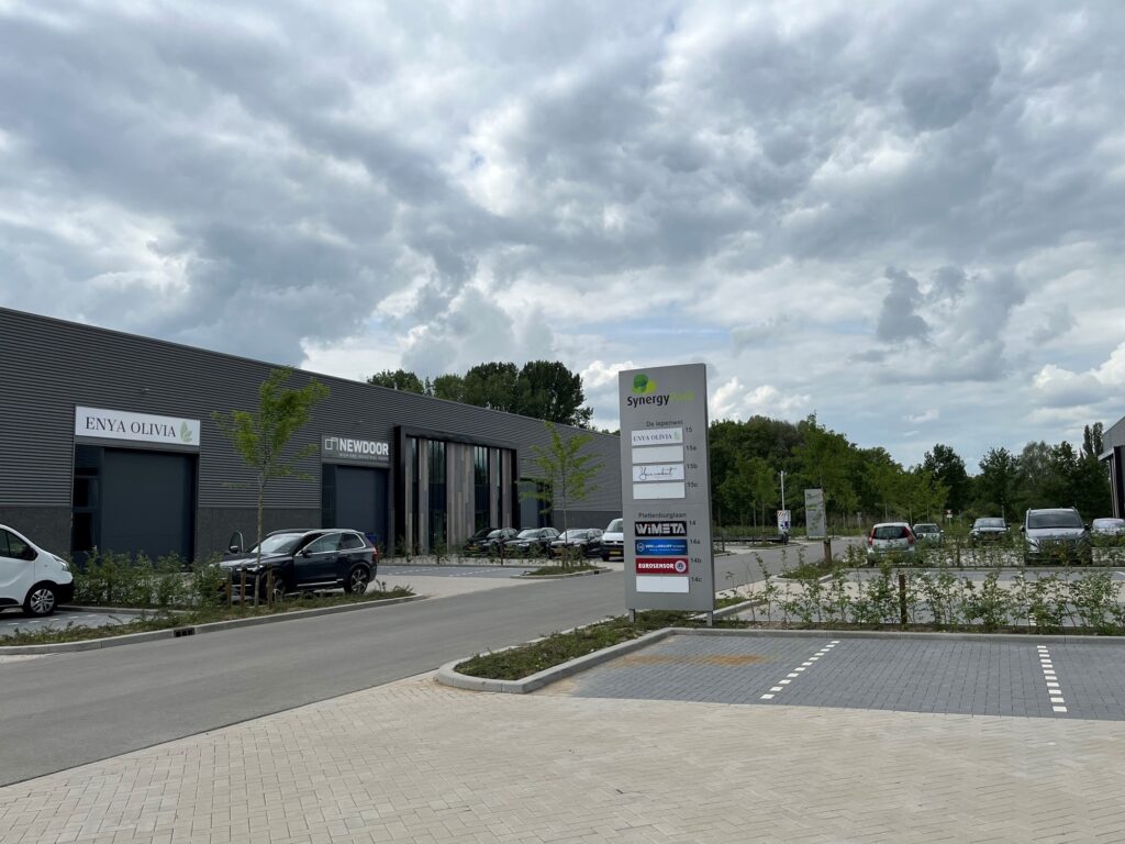 Bouwbedrijf JCVANKESSEL bouwt op bedrijventerrein Hondsgemet.